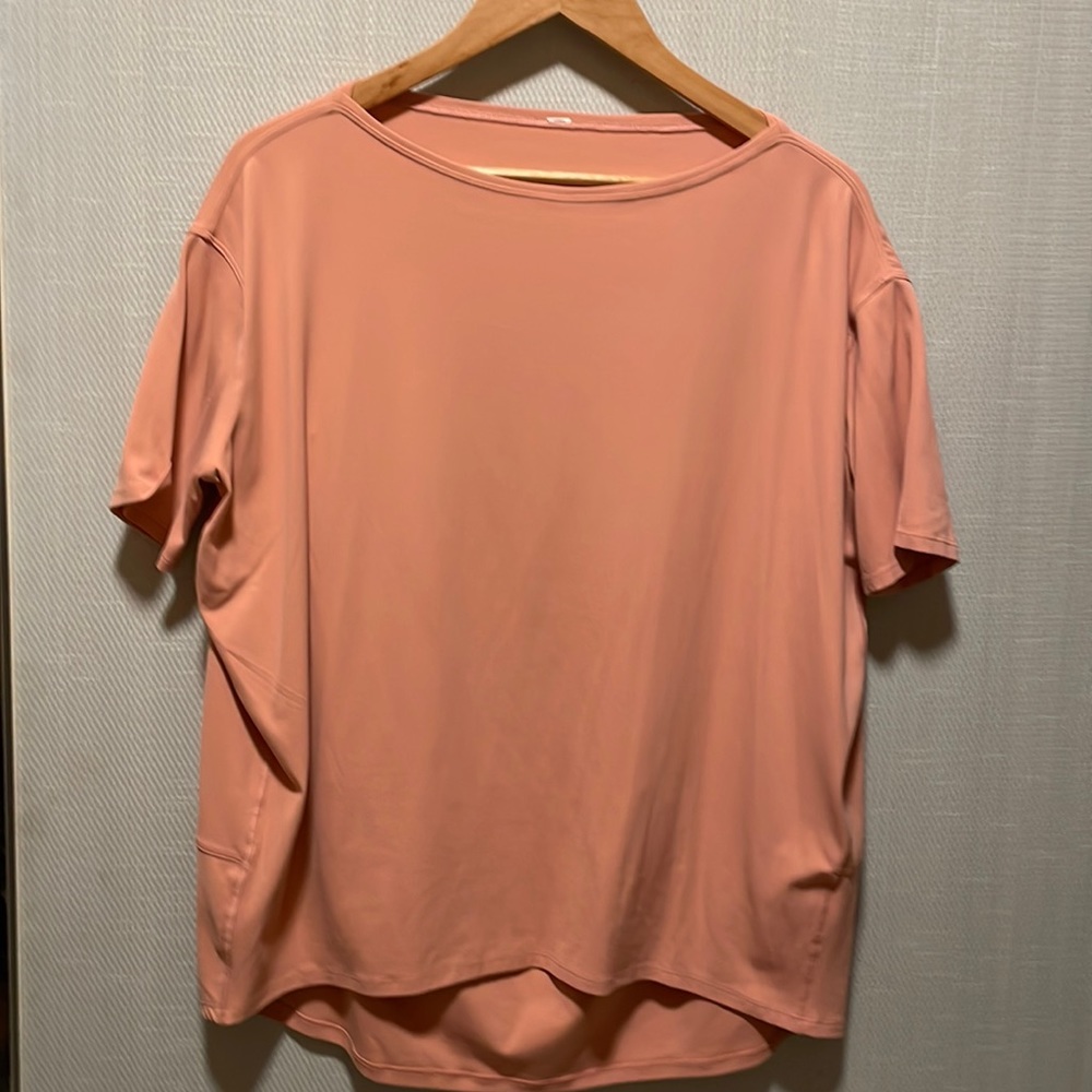 Lululemon top
